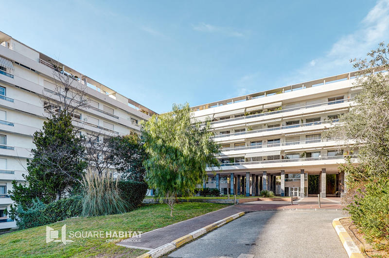 Appartement - 90 m² - 3 pièces