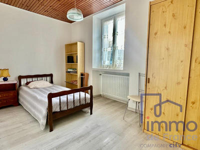 Appartement - 107 m² - 4 pièces