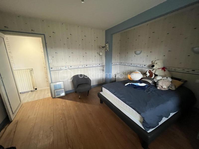 Demeure - 239 m² - 10 pièces