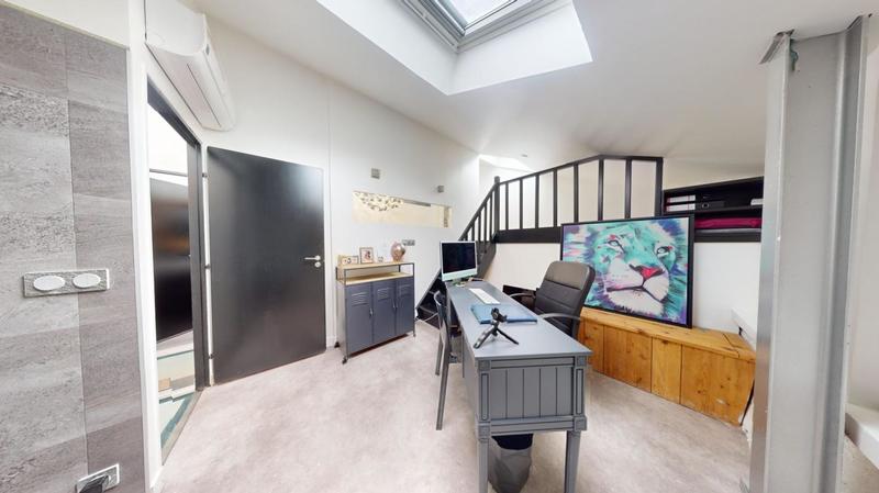 Atelier d'activités - 120 m²