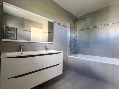 Appartement - 134 m² - 6 pièces