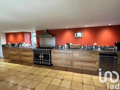 Maison - 300 m² - 9 pièces