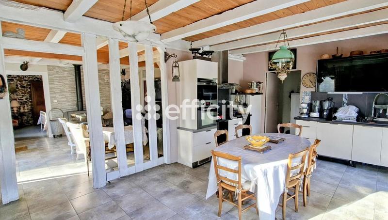 Maison traditionnelle - 101 m² - 4 pièces