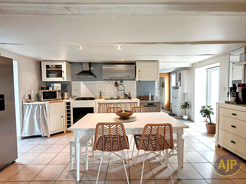 Maison - 87 m² - 4 pièces