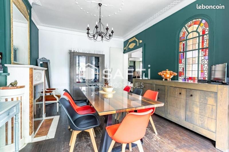 Maison - 160 m² - 8 pièces