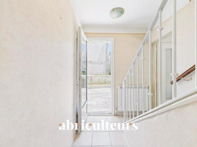 Maison - 94 m² - 5 pièces