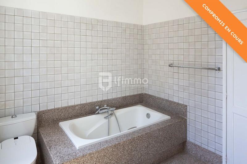 Villa - 265 m² - 7 pièces