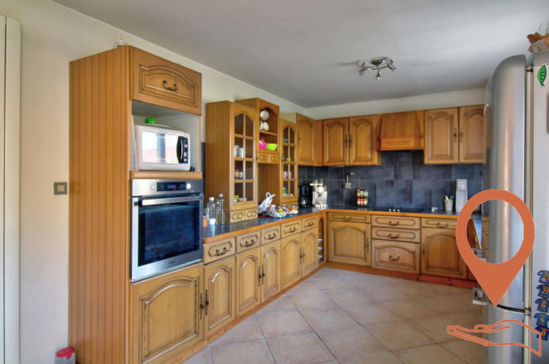 Maison traditionnelle - 140 m² - 7 pièces