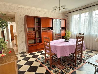 Maison - 90 m² - 4 pièces