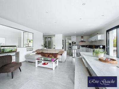 Maison - 132 m² - 5 pièces