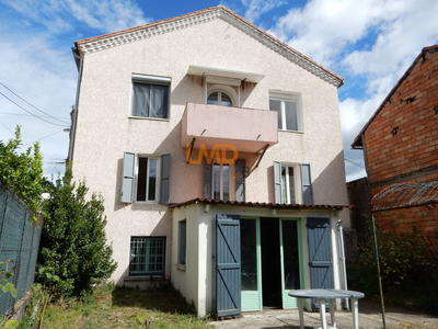 Maison en pierre - 141 m² - 8 pièces