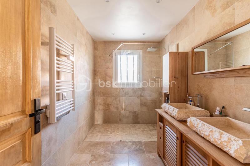 Maison - 196 m² - 7 pièces