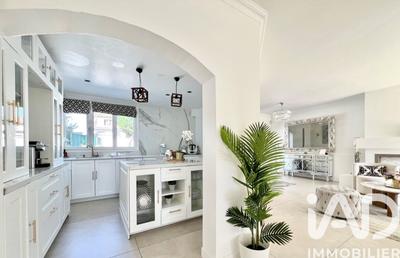 Maison - 175 m² - 7 pièces