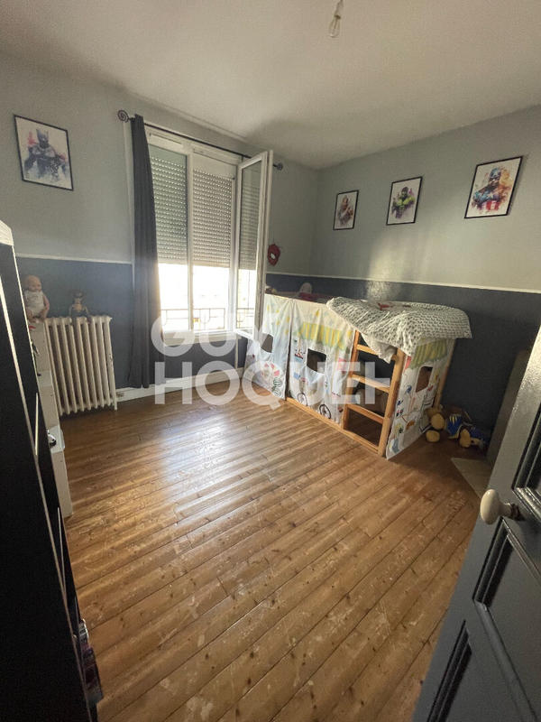 Maison - 93 m² - 5 pièces