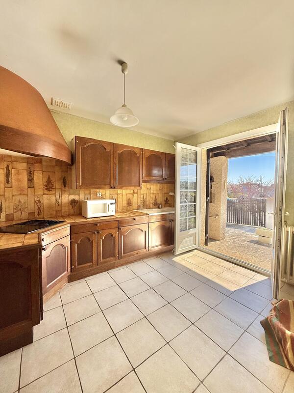 Maison - 142 m² - 8 pièces