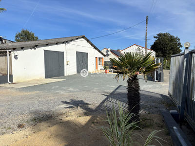 Local d'activités - 695 m²