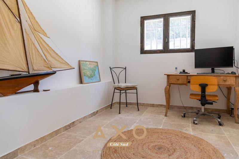 Maison - 200 m² - 7 pièces