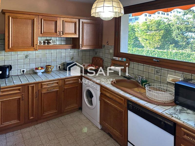 Appartement - 99 m² - 4 pièces