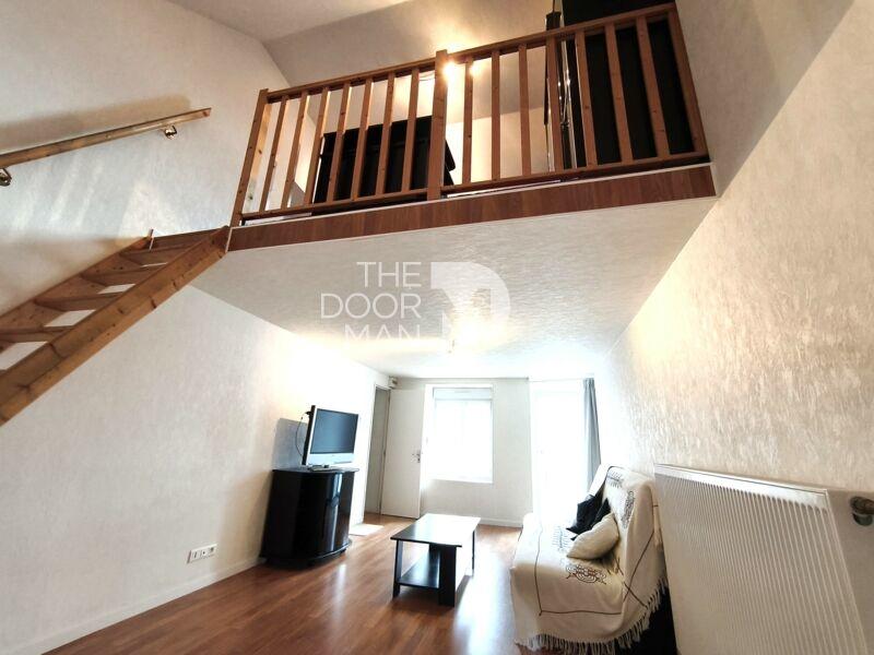 Propriété - 300 m² - 17 pièces