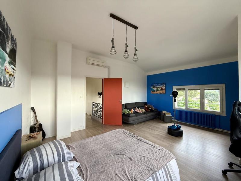 Maison de ville - 243 m² - 6 pièces