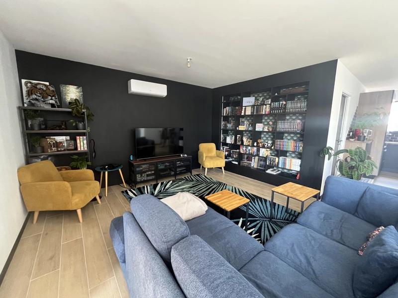 Maison - 99 m² - 5 pièces