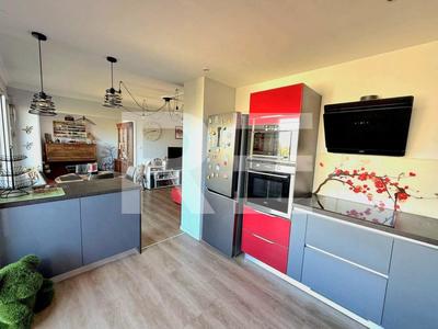 Appartement - 80 m² - 4 pièces