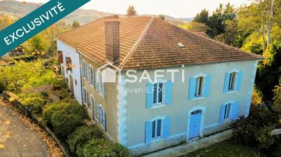 Maison - 295 m² - 9 pièces