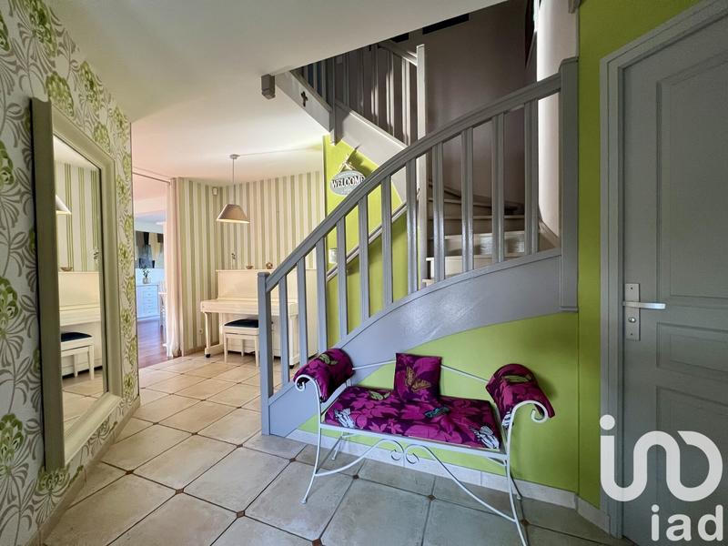 Maison - 185 m² - 9 pièces