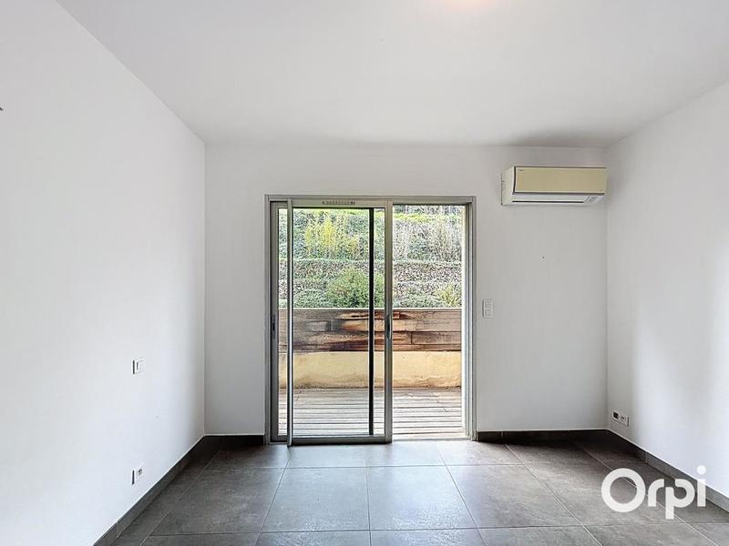 Appartement - 83 m² - 3 pièces