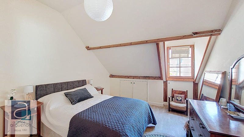 Appartement - 77 m² - 6 pièces