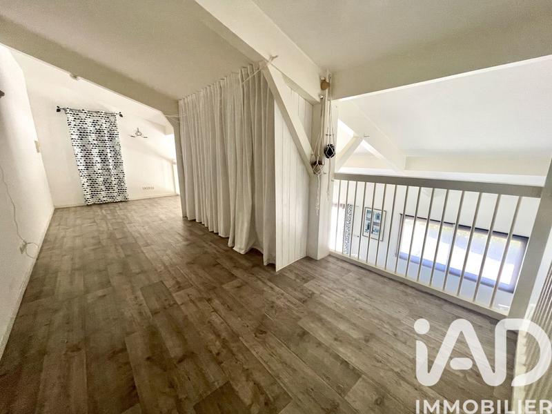 Maison - 212 m² - 7 pièces