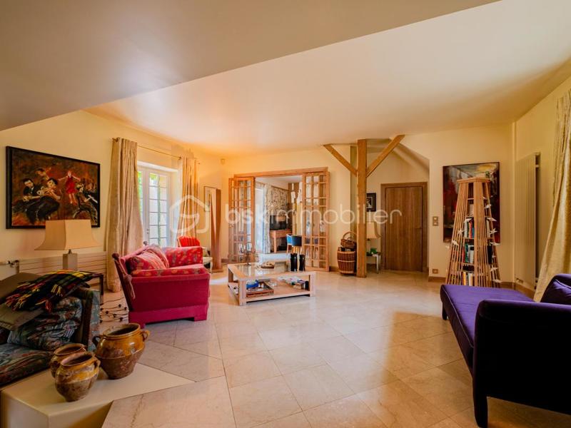 Demeure - 260 m² - 9 pièces