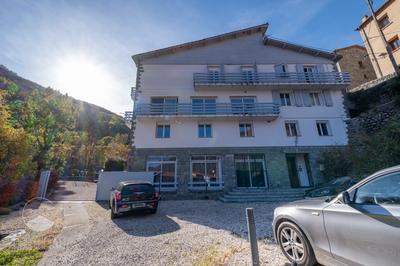 Maison - 650 m² - 15 pièces