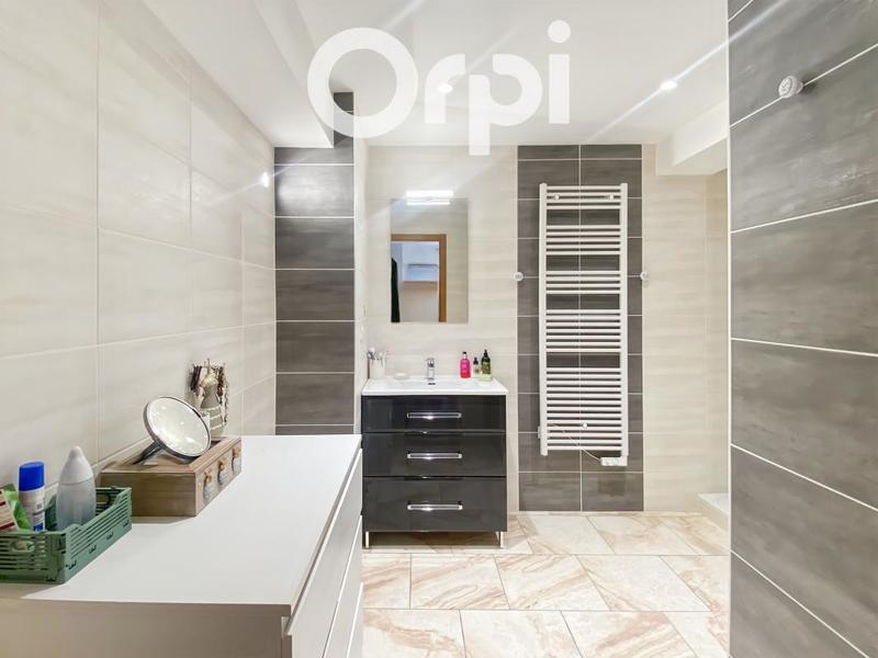 Appartement - 98 m² - 5 pièces