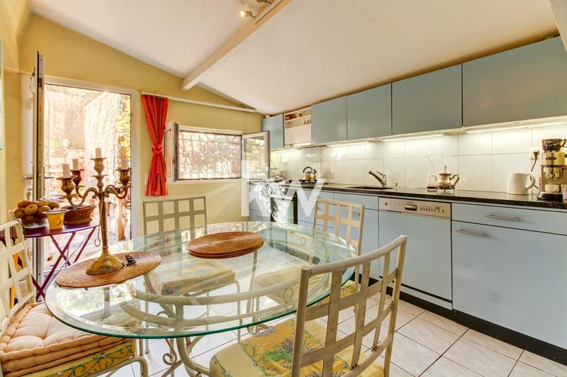 Appartement - 99 m² - 4 pièces