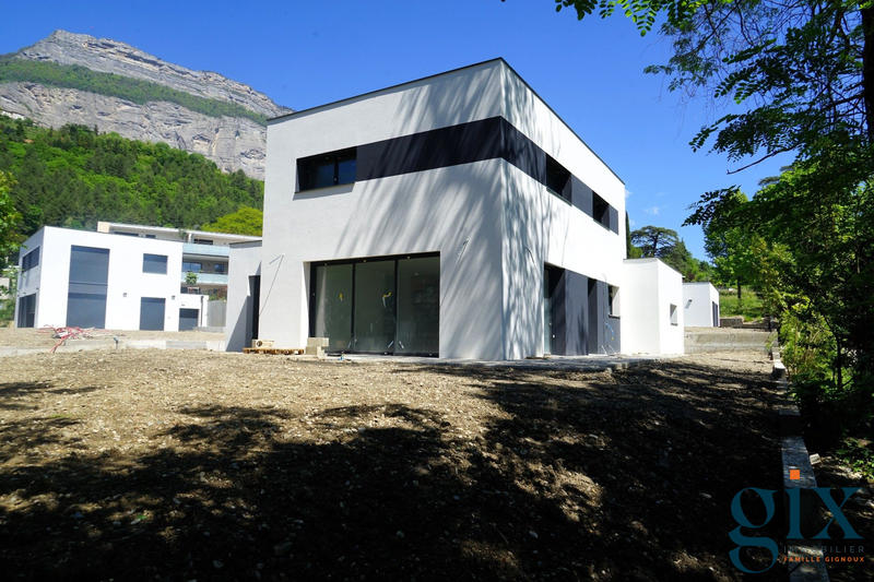 Maison - 141 m² - 5 pièces