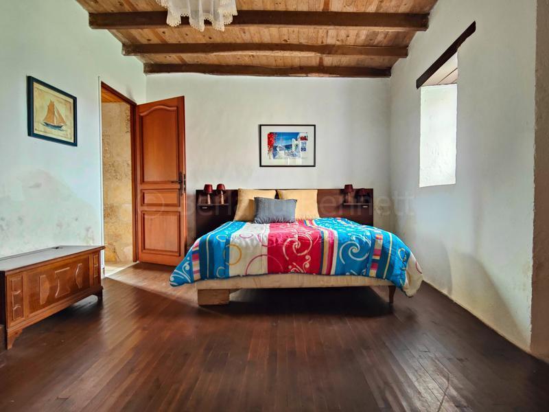 Maison en pierre - 126 m² - 4 pièces