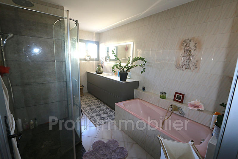 Maison - 208 m² - 7 pièces