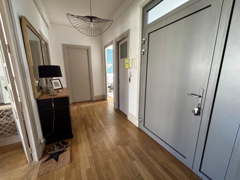 Appartement - 82 m² - 4 pièces