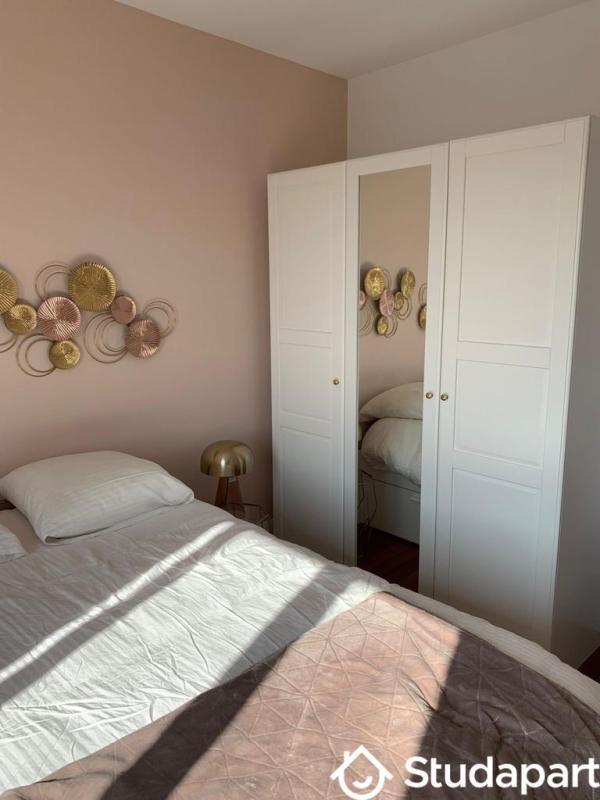 Chambre - 12 m² - 1 pièce