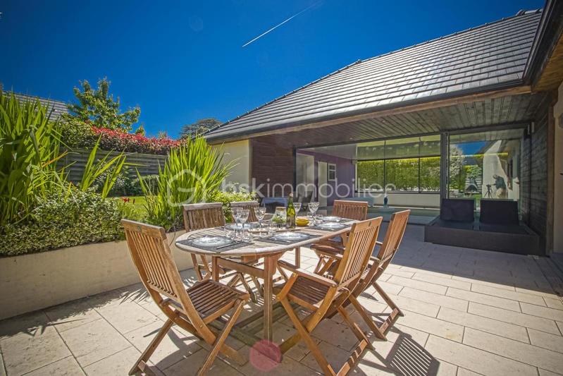 Pavillon - 200 m² - 5 pièces