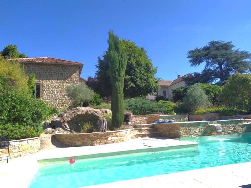 Maison - 310 m² - 8 pièces