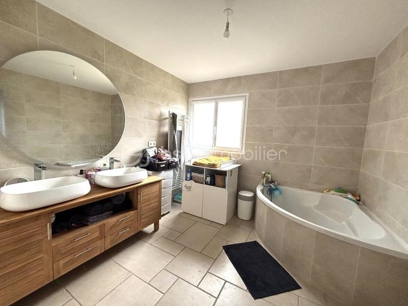 Maison traditionnelle - 155 m² - 6 pièces