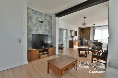 Maison - 196 m² - 7 pièces