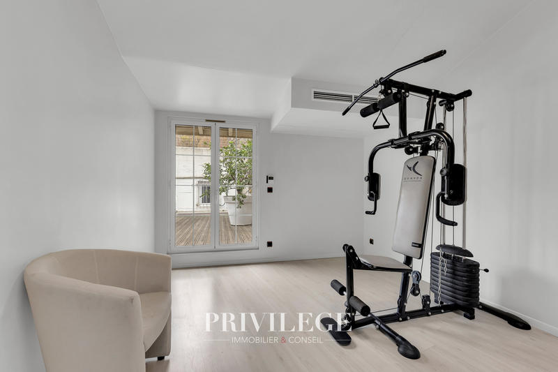 Appartement - 160 m² - 4 pièces