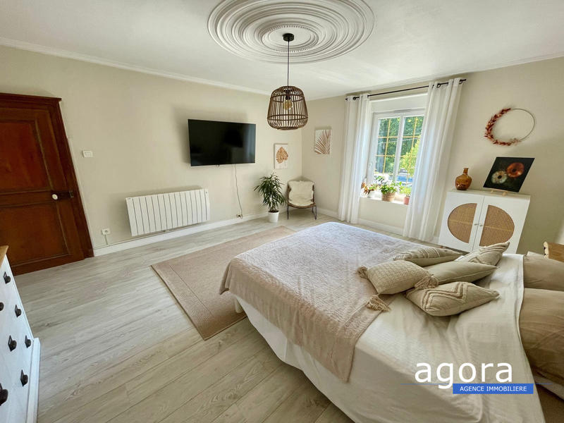 Maison - 180 m² - 6 pièces