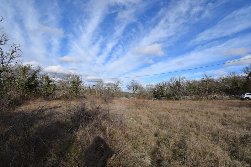 Terrain constructible - 2 750 m²