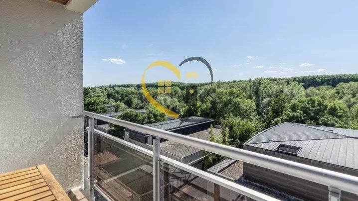 Appartement - 99 m² - 5 pièces