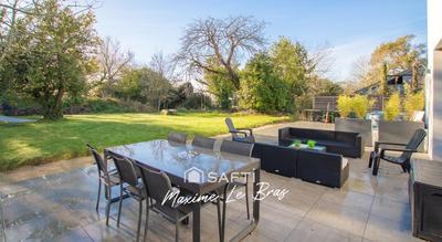 Maison - 163 m² - 6 pièces