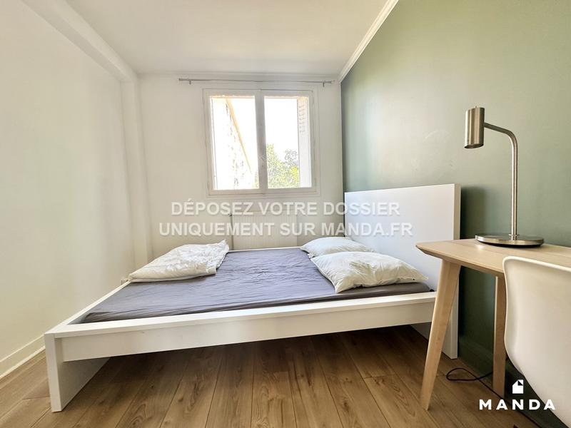 Chambre - 9 m² - 5 pièces